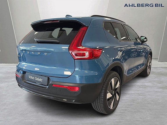 Volvo EX40 5 of 29