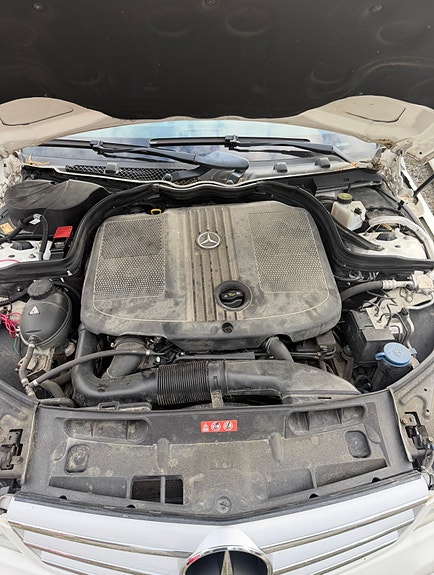 Mercedes-Benz C220 3 of 11