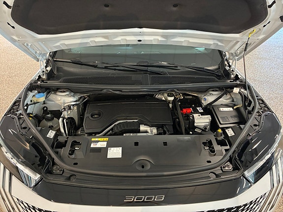 Peugeot 3008 16 of 17