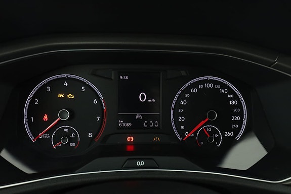 Volkswagen T-Roc 20 of 30
