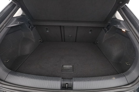 Volkswagen T-Roc 18 of 30