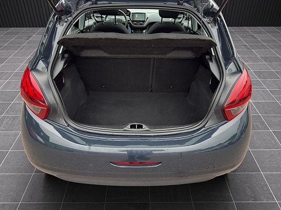 Peugeot 208 9 of 21