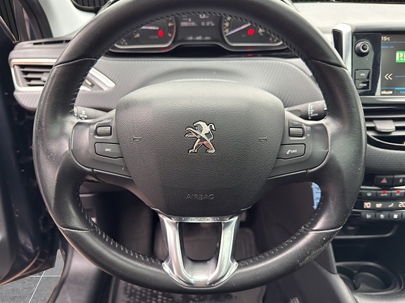 Peugeot 208 15 of 21