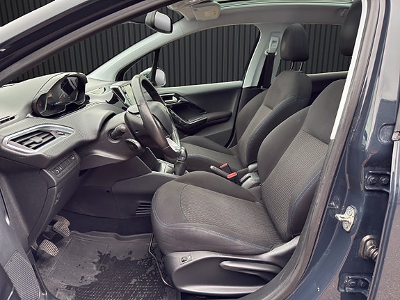 Peugeot 208 10 of 21