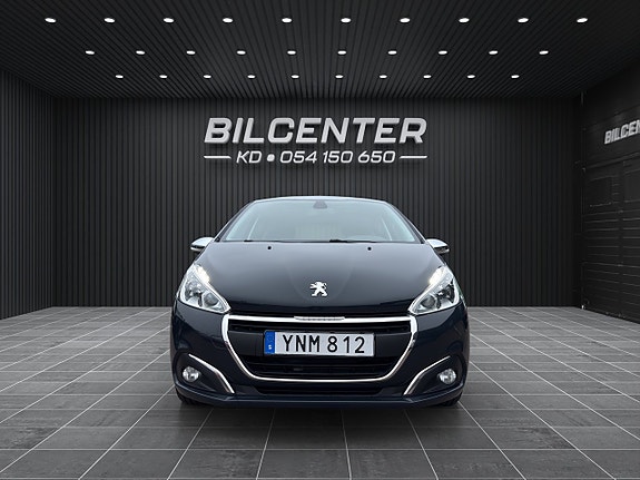 Peugeot 208 2 of 21