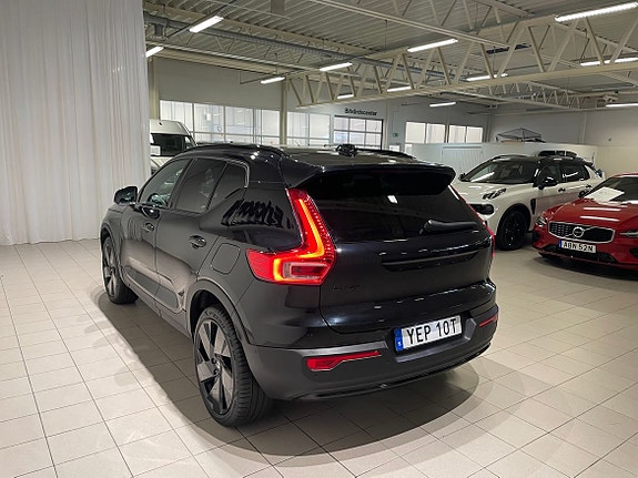 Volvo EX40 5 of 14