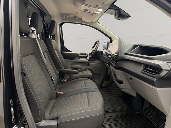Ford Transit Custom 25 of 30