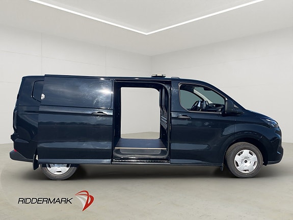 Ford Transit Custom 11 of 30