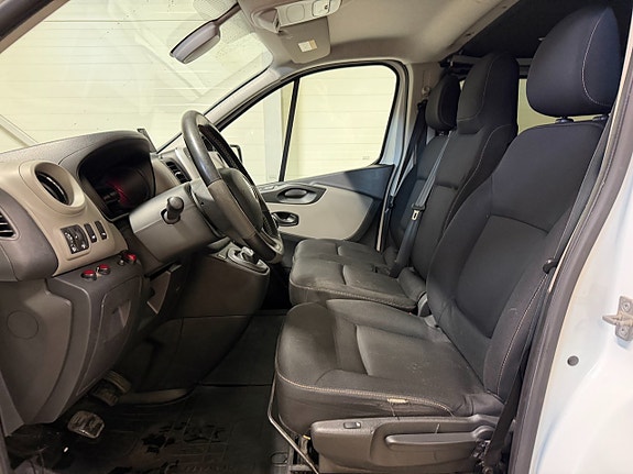 Renault Trafic 15 of 21