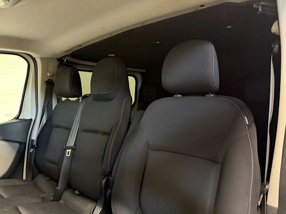 Renault Trafic 16 of 21