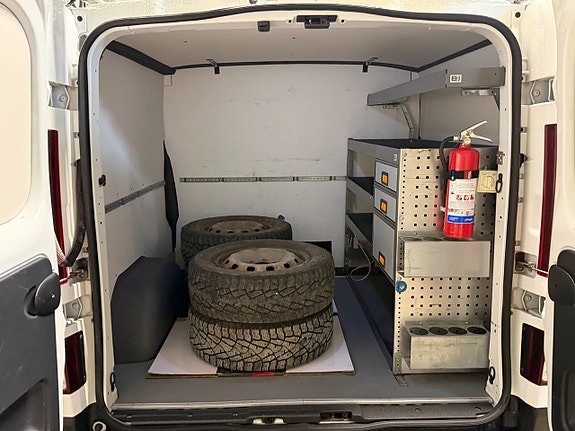 Renault Trafic 10 of 21