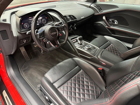 Audi R8 10 of 16