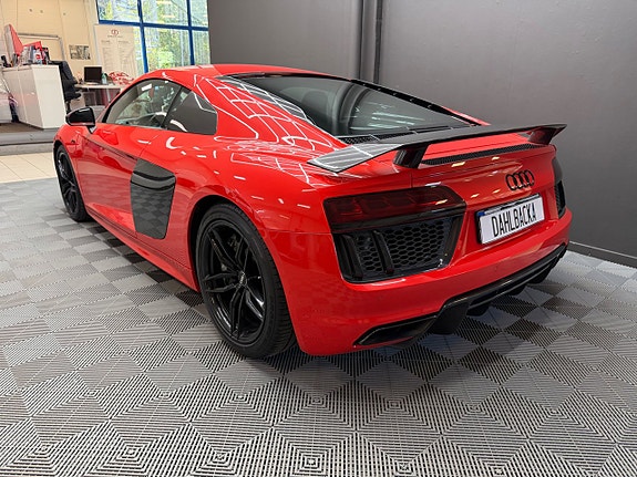 Audi R8 7 of 16