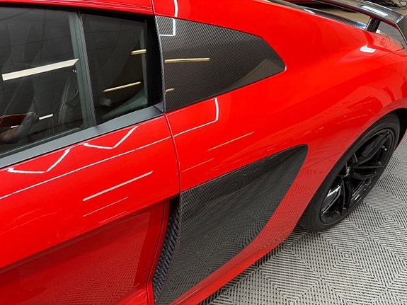 Audi R8 6 of 16