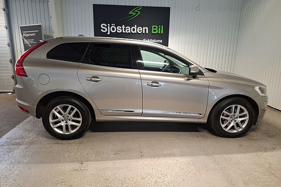 Volvo XC60 6 of 16