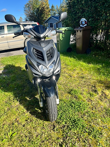 Yamaha Aerox 4 2 of 3