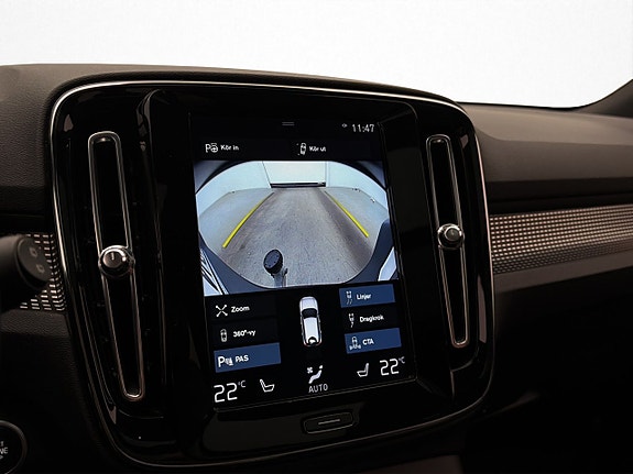 Volvo XC40 20 of 30