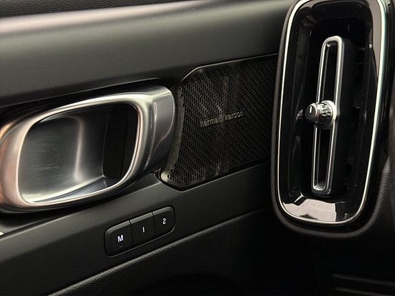 Volvo XC40 25 of 30