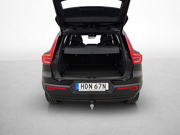 Volvo XC40 10 of 30
