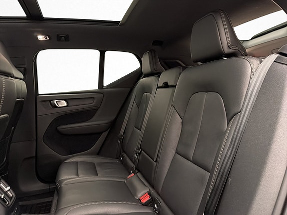 Volvo XC40 16 of 30