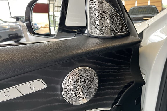 Mercedes-Benz E220 15 of 17