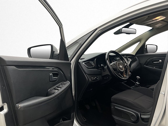 Kia Carens 10 of 27