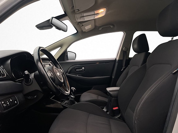 Kia Carens 11 of 27
