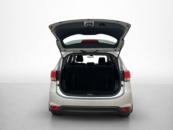 Kia Carens 23 of 27