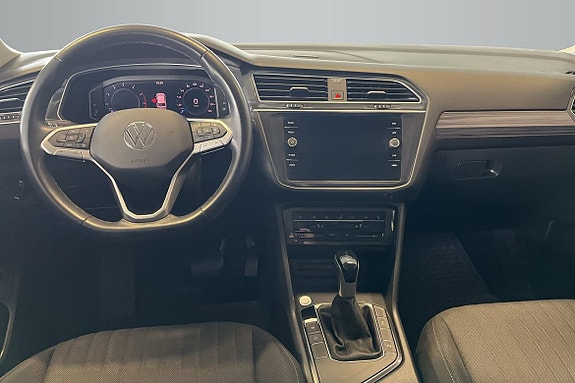 Volkswagen Tiguan Allspace 12 of 17