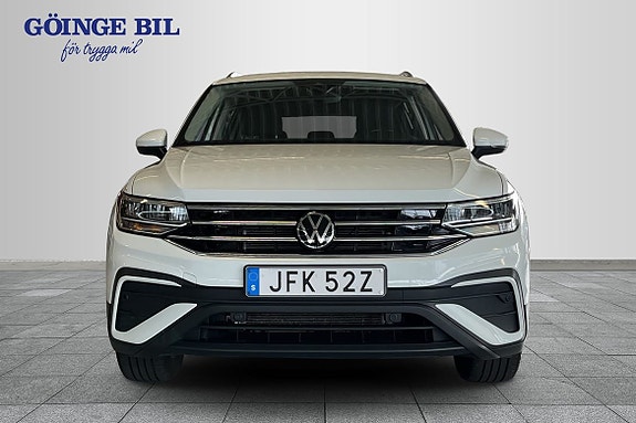 Volkswagen Tiguan Allspace 3 of 17