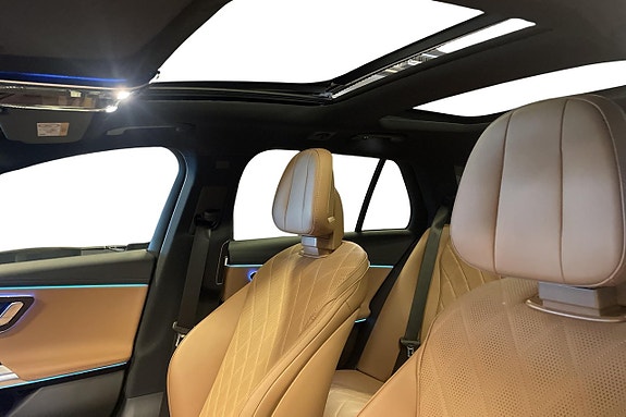Mercedes-Benz E300 de 15 of 18
