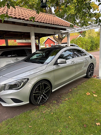 Mercedes-Benz CLA200 5 of 5