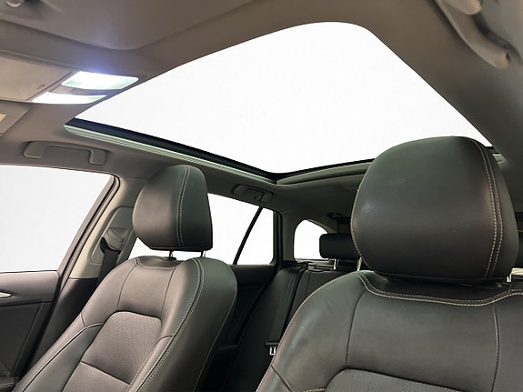 Toyota Avensis 12 of 30
