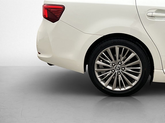 Toyota Avensis 30 of 30