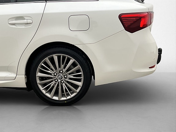 Toyota Avensis 29 of 30