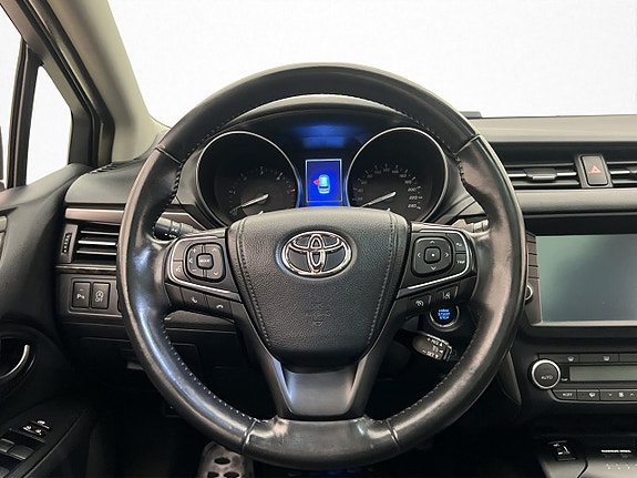 Toyota Avensis 15 of 30