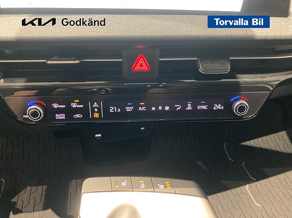 Kia EV6 13 of 15