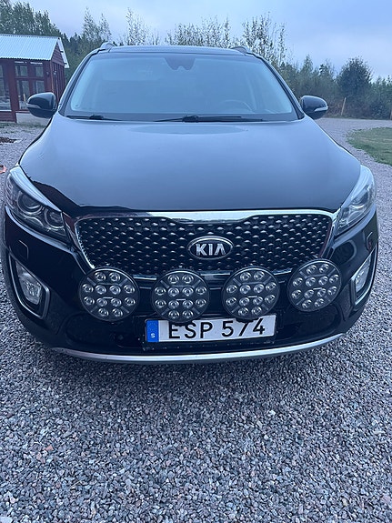 Kia Sorento 3 of 5