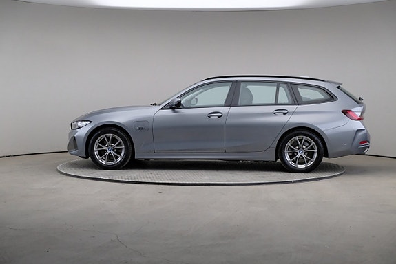 BMW 330e 4 of 25