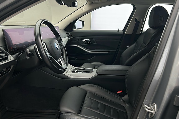 BMW 330e 10 of 25