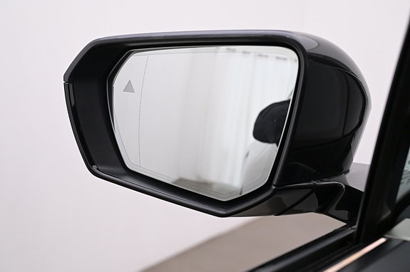 BMW iX 23 of 27