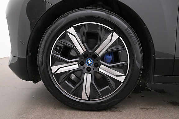 BMW iX 27 of 27