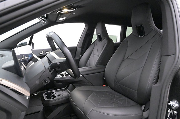 BMW iX 10 of 27