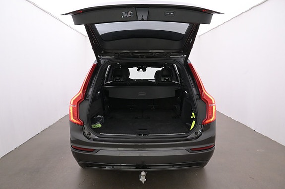 Volvo XC90 22 of 27