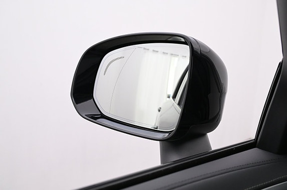 Volvo XC90 17 of 27