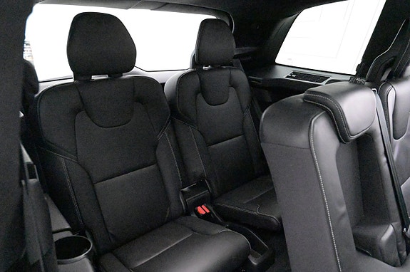 Volvo XC90 21 of 27