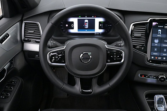 Volvo XC90 7 of 27