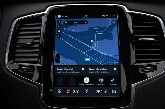 Volvo XC90 12 of 27