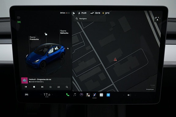 Tesla Model Y 19 of 27