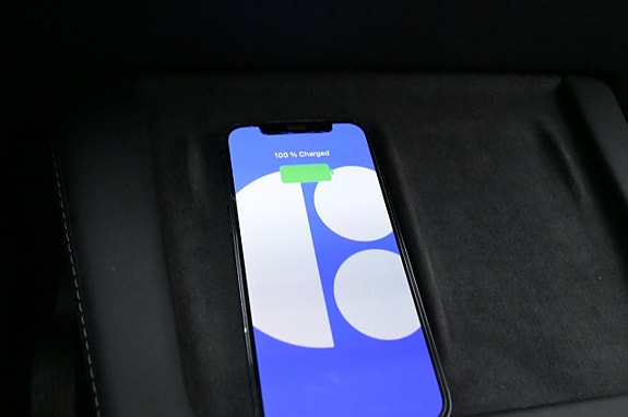 Tesla Model Y 23 of 27